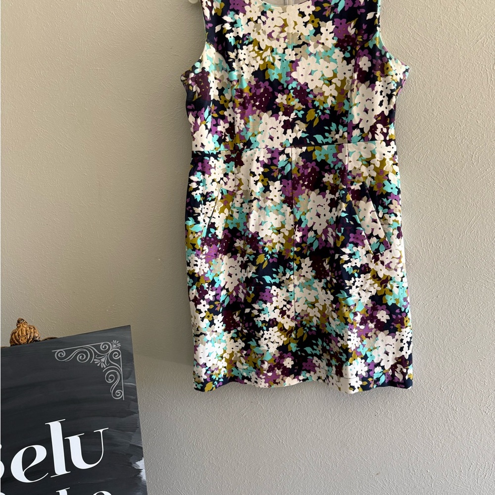 EUC. Lands' End Multicolor Flowered Dress with ockets. PTP 20”, Length 36”